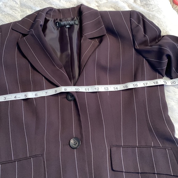 NWT Kasper Size 10Petite 3 Piece Pantsuit New and beautiful! - Picture 4 of 12